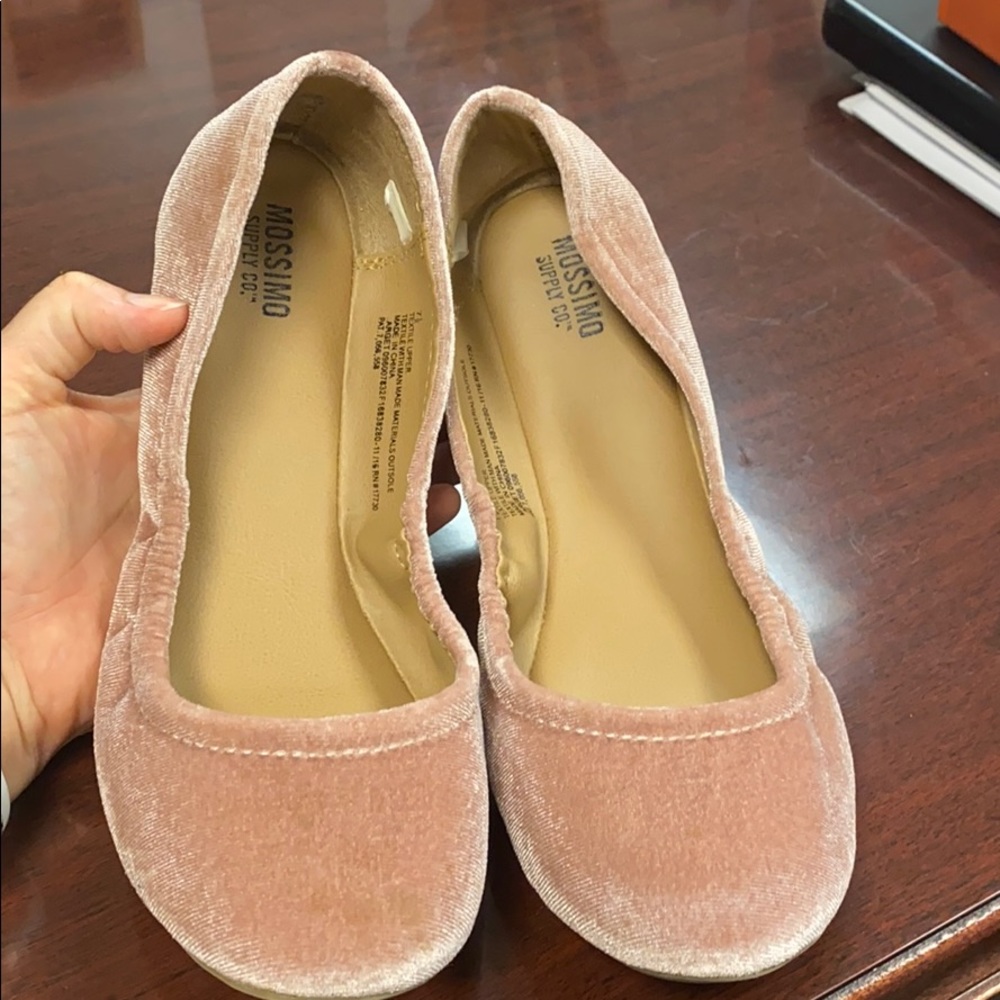 Pink faux velvet ballet flat. Size 7.5